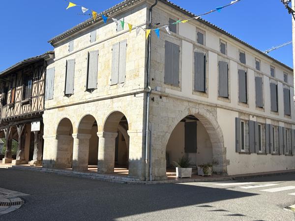 Golfech (82400) IMMEUBLE DE 372 M2