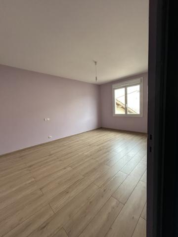 Golfech (82400) IMMEUBLE DE 372 M2