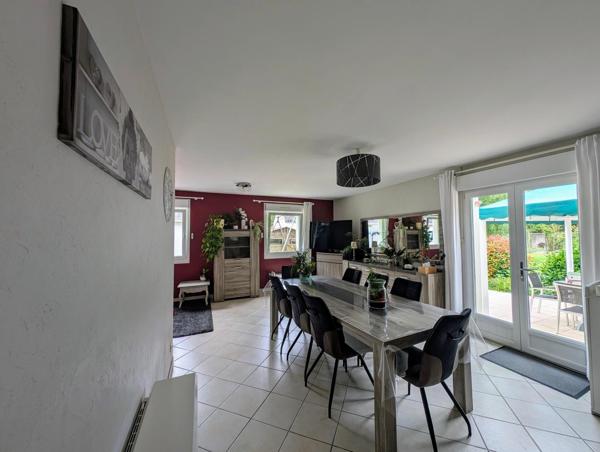 44410 SAINT-LYPHARD- Maison familiale 4 chambres dont 2 au rdc -dépendances, garages et grand terrain