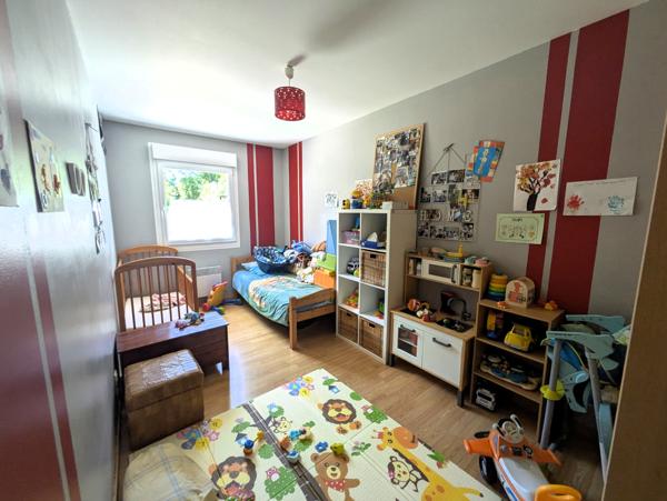 44410 SAINT-LYPHARD- Maison familiale 4 chambres dont 2 au rdc -dépendances, garages et grand terrain