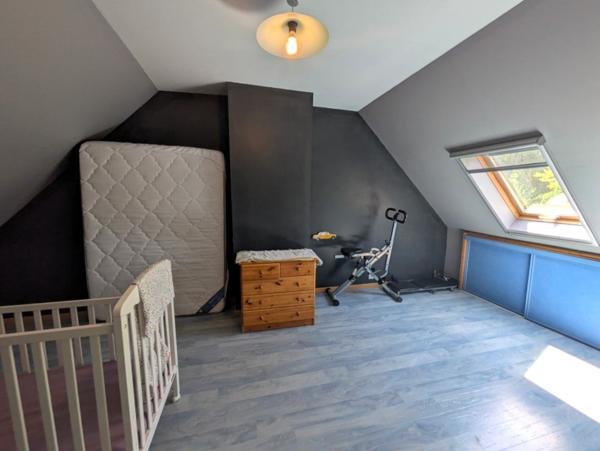 44410 SAINT-LYPHARD- Maison familiale 4 chambres dont 2 au rdc -dépendances, garages et grand terrain