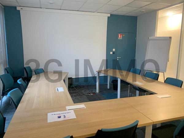 Location / Local Commercial