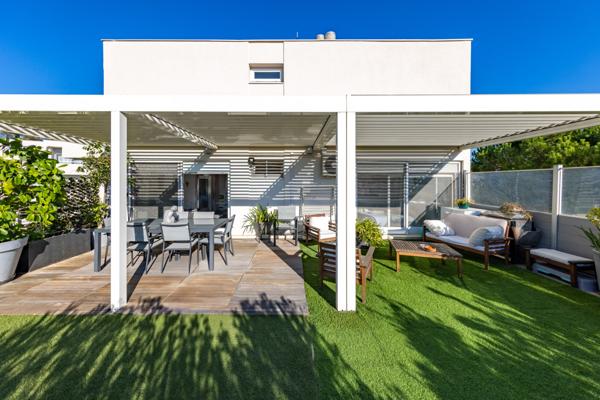 Nîmes (30900) Nimes-Quartier Cadereau- Appartement T5- 3 chambres , garage, terrasse et vue dégagée