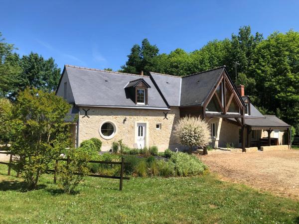 Jolie fermette restaurée dans un cadre magnifique