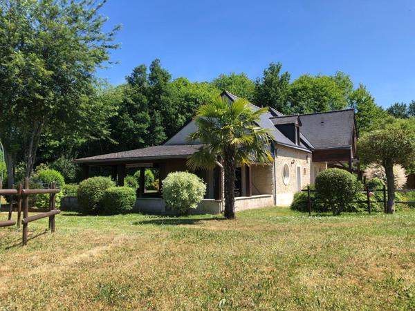 Jolie fermette restaurée dans un cadre magnifique