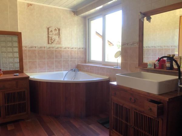 Jolie fermette restaurée dans un cadre magnifique