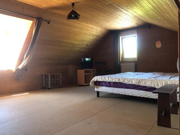 Jolie fermette restaurée dans un cadre magnifique