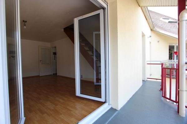 UN APPARTEMENT T3 DUPLEX, AU BRADEN. -