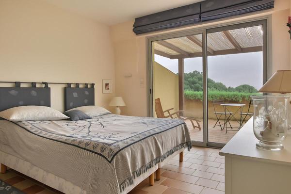 Duplex en RDJ de 72 m² à Saint-Clair, Lavandou, 610 000