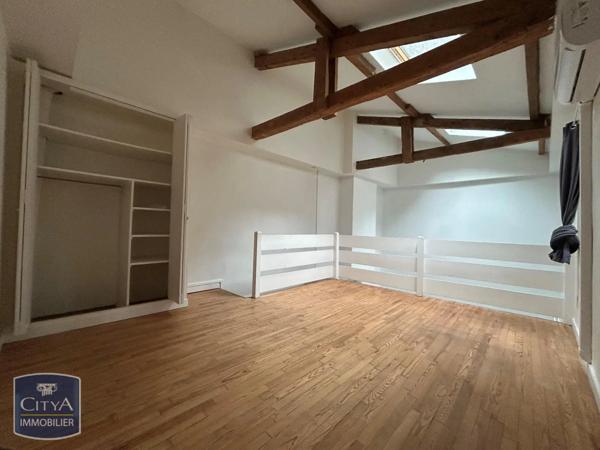 Appartement à louer 2 pièces 62.09m²