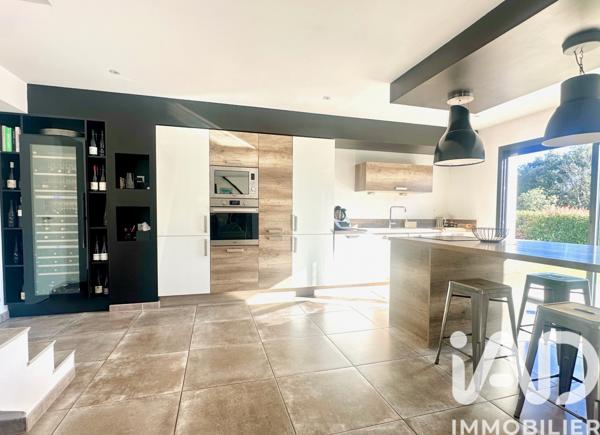 Maison à vendre 8 pièces 215 m² Uchaux