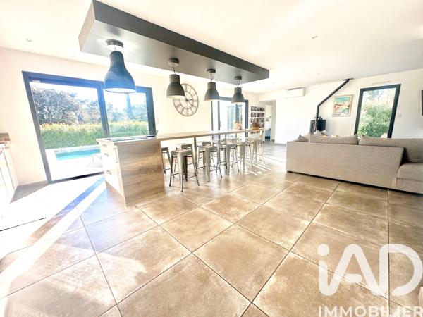 Maison à vendre 8 pièces 215 m² Uchaux