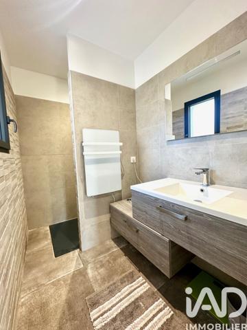 Maison à vendre 8 pièces 215 m² Uchaux