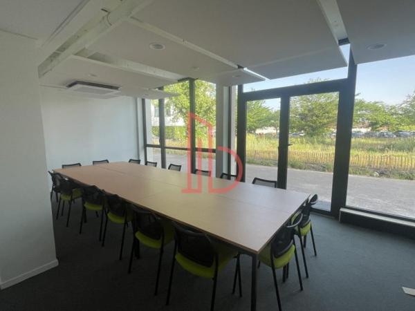 Bureau de 134 m² à louer à Bordeaux Sud-Ouest