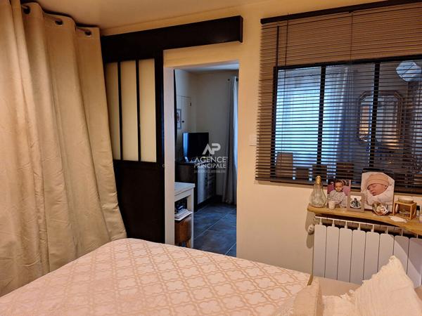 CHAVILLE - Centre - Comme une maison! 470 000 € **  - Référence  719-720-C