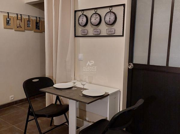 CHAVILLE - Centre - Comme une maison! 470 000 € **  - Référence  719-720-C