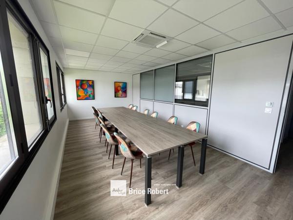 Bureaux à louer à Francheville avec salle de réunion et climatisation