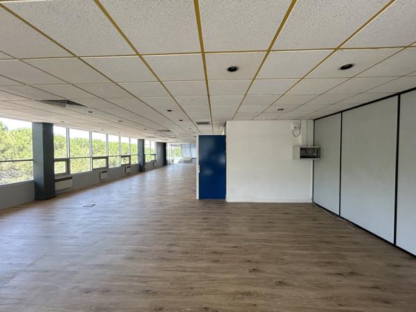 Bureaux à louer à Mérignac réunissables avec terrasse et services sur site