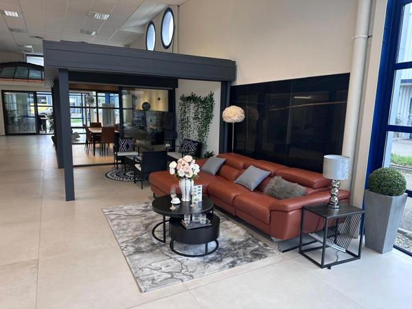 Local commercial loué à vendre THOIRY (01)