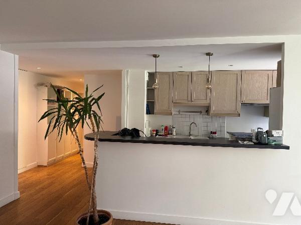 Appartement trois pièces deux chambres 76m² avec cave et parking