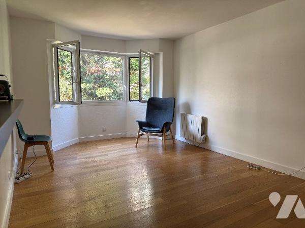 Appartement trois pièces deux chambres 76m² avec cave et parking