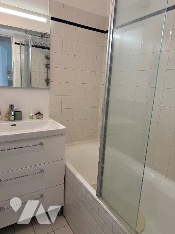 Appartement trois pièces deux chambres 76m² avec cave et parking