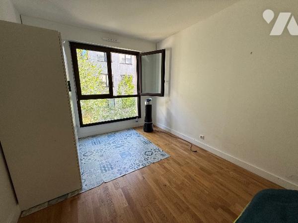 Appartement trois pièces deux chambres 76m² avec cave et parking