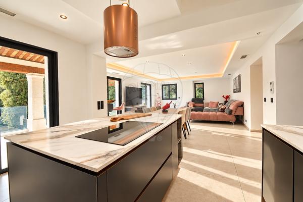 Maison 5 chambre(s) de luxe à vendre - Roquefort-les-Pins, Alpes-Maritimes - 06