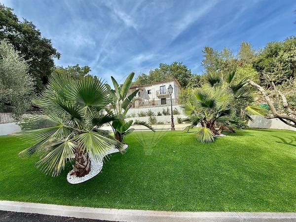 Maison 5 chambre(s) de luxe à vendre - Roquefort-les-Pins, Alpes-Maritimes - 06