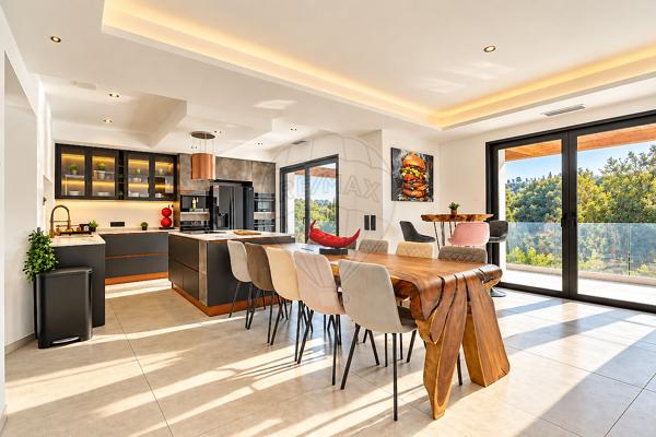 Maison 5 chambre(s) de luxe à vendre - Roquefort-les-Pins, Alpes-Maritimes - 06
