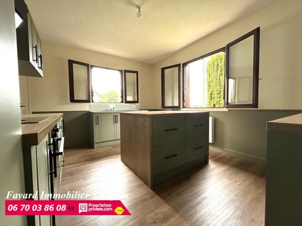 Maison  120 m²  3 chambres - garage  et  jardin plat  850 m² 19 260 TREIGNAC