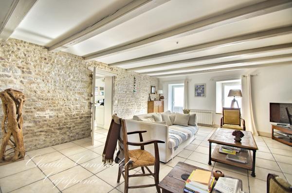 Maison de charme en pierre à vendre 6 pièces, 4 chambres à MARSILLY (17)