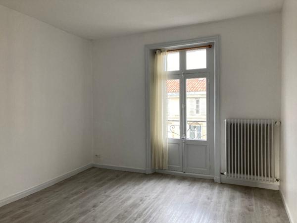 Appartement Fontenay Le Comte 2 pièce(s) 52.49 m2