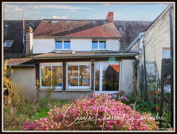 Pontorson (50170) PONTORSON. Proche supermarché - Maison 95 m² . 3 chambres. Terrain: 210 m²