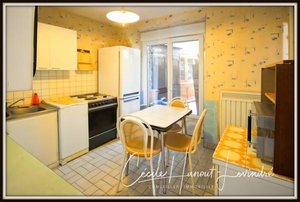 Pontorson (50170) PONTORSON. Proche supermarché - Maison 95 m² . 3 chambres. Terrain: 210 m²