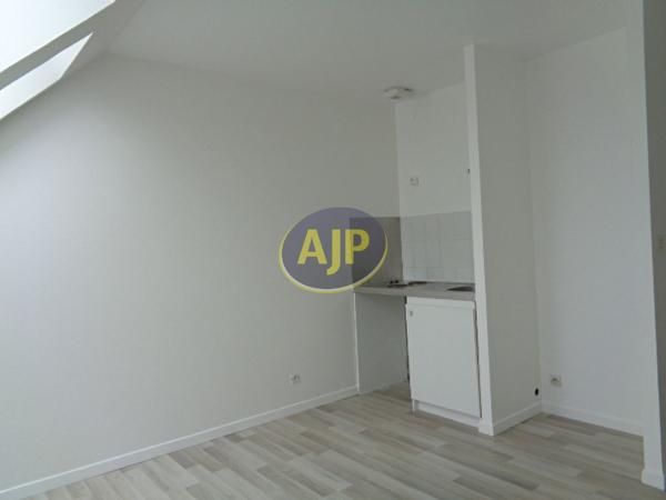 Appartement à louer Blain : 1 pièces, 18m² avec 0 chambre(s) à 313€ - AJP Immobilier Blain