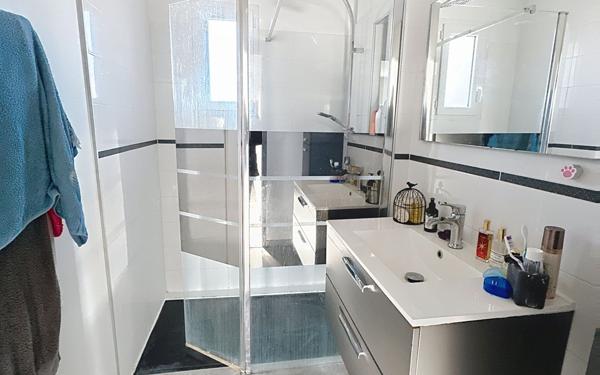 Maison à vendre    5 pièces • 135 m2 Sorgues