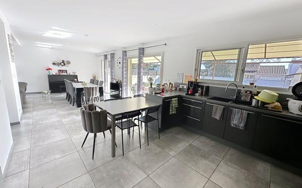 Maison à vendre    5 pièces • 135 m2 Sorgues