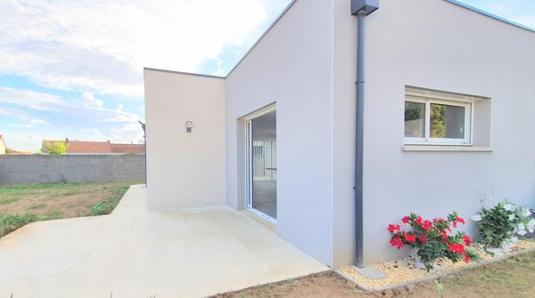 MAISON 2015 DE PLAIN PIED 3 CHAMBRES RARE SUR MAULEVRIER