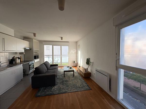 Appartement T1 meublé à louer à Cergy le Haut avec balcon et parking Loyer 870 €/mois charges comprises **  - Référence  MG11319