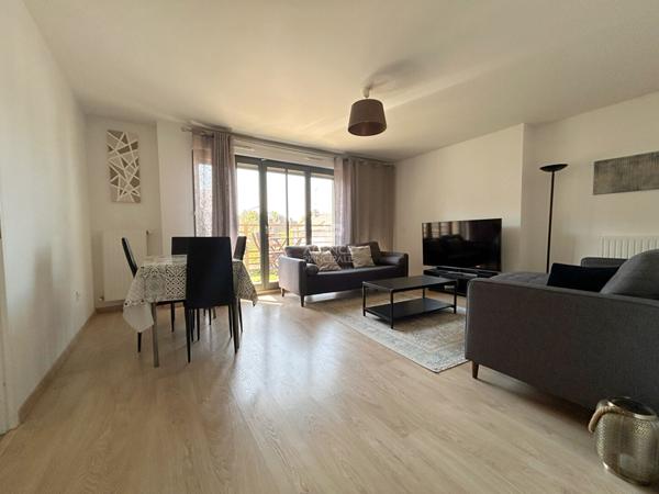 Appartement Poissy 4 pièce(s) 80.63 m2 Loyer 1 590 €/mois charges comprises **  - Référence  9313