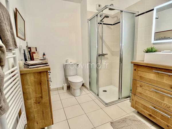 Centre Cancale - balcon vue mer et stationnement