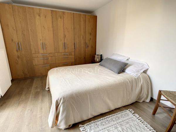 Centre Cancale - balcon vue mer et stationnement