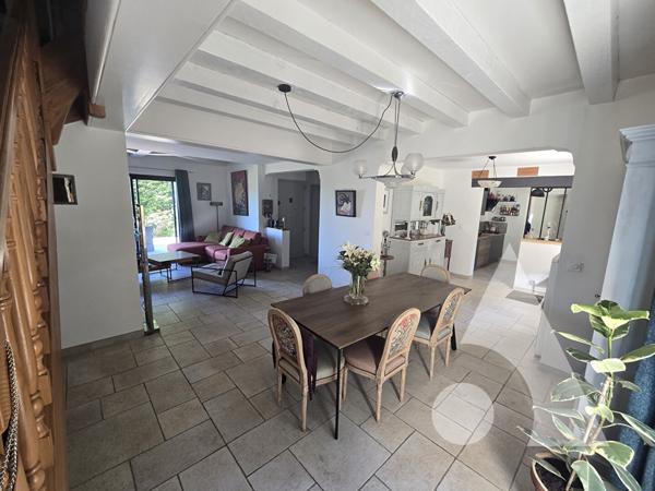 Maison 12 pièces 186 m2