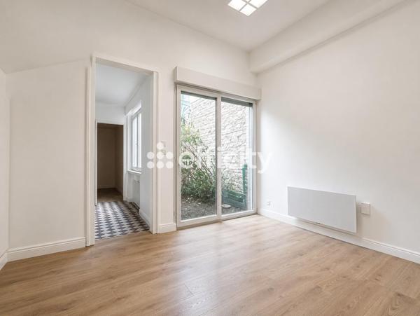 Maison
         8 pièces
        - 141 m² Exclusivité 280 000 € *