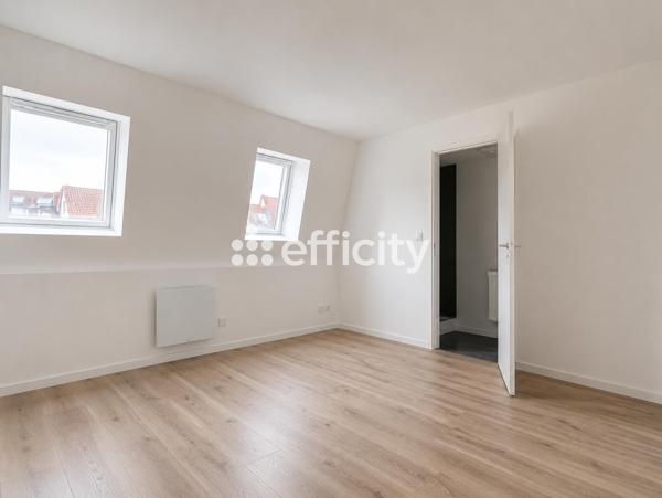 Maison
         8 pièces
        - 141 m² Exclusivité 280 000 € *