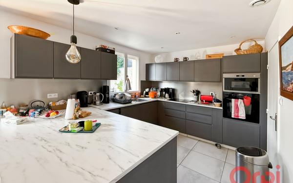 Maison à vendre    5 pièces •  Six-Fours-les-Plages