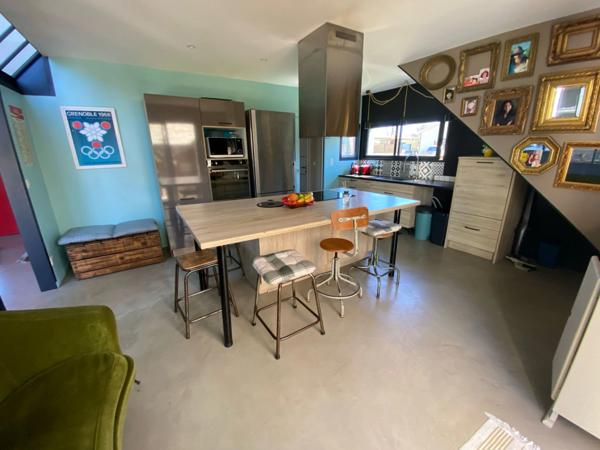 Maison à vendre 7 pièces SAINT MEDARD EN JALLES (33)