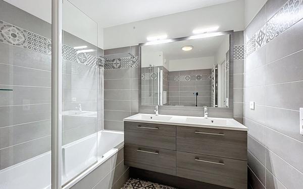 Appartement à vendre    4 pièces • 85,15 m2 Suresnes