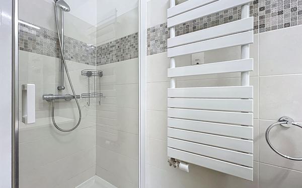 Appartement à vendre    4 pièces • 85,15 m2 Suresnes